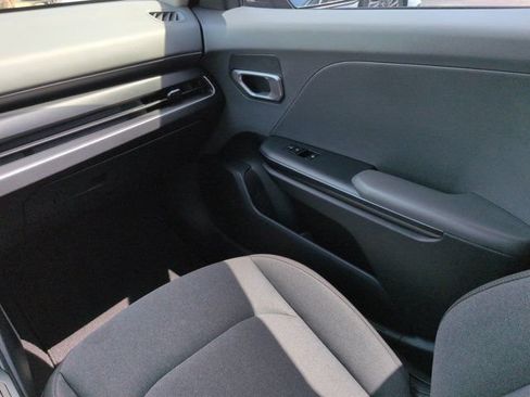Used 2025 Kia K4 FWD image 16