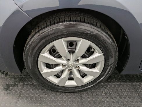 Used 2016 Toyota Corolla LE image 7