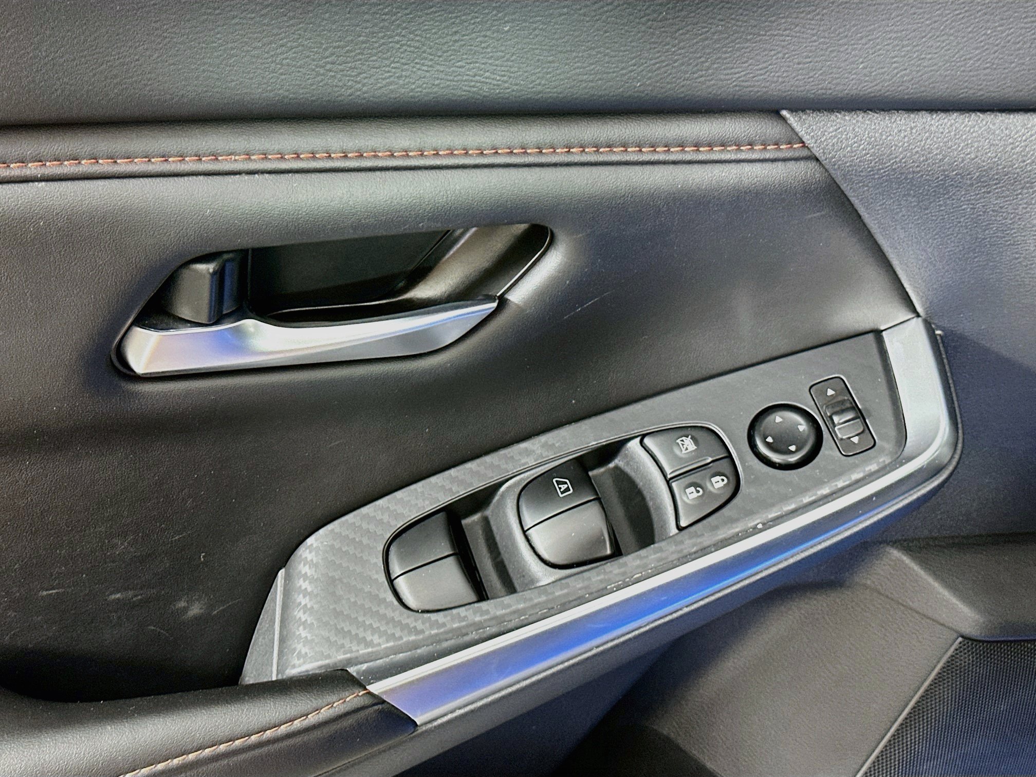Used 2025 Nissan Sentra SR FWD image 15