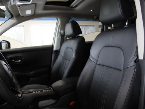 Used 2024 Honda HR-V EX-L image 25