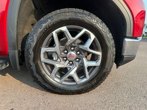 Used 2022 GMC Sierra 1500 SLT w/ SLT Premium Plus Package AWD/4WD image 38