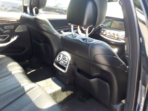 Used 2017 Mercedes-Benz S 550 4MATIC Sedan image 37