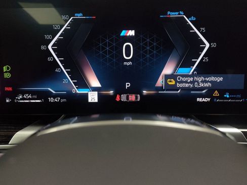 Used 2026 BMW 750e xDrive image 15