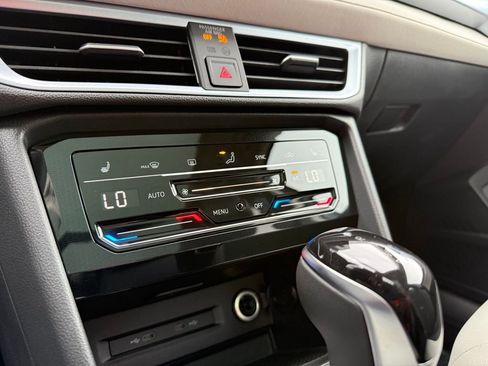 New 2026 Volkswagen Taos SE AWD/4WD image 41