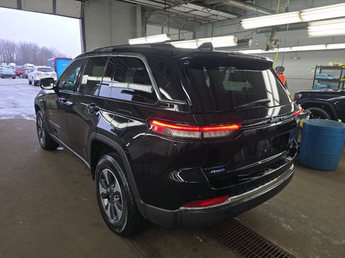 Used 2022 Jeep Grand Cherokee Limited 4xe image 4