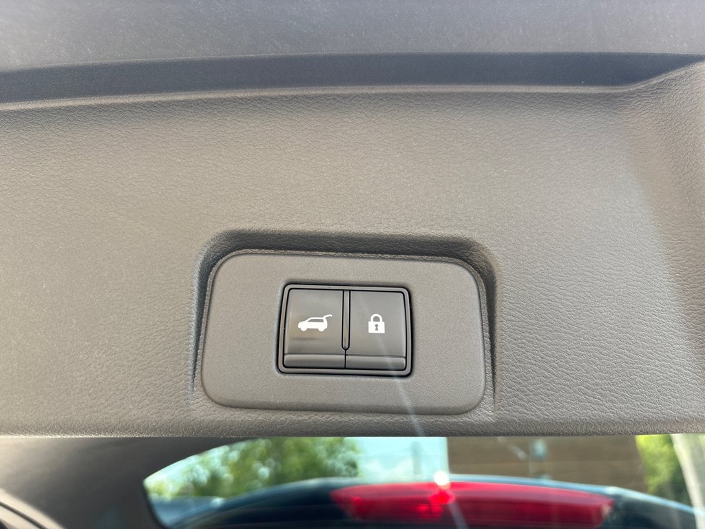 Used 2023 Nissan Rogue Platinum w/ Platinum Premium Package AWD/4WD image 13