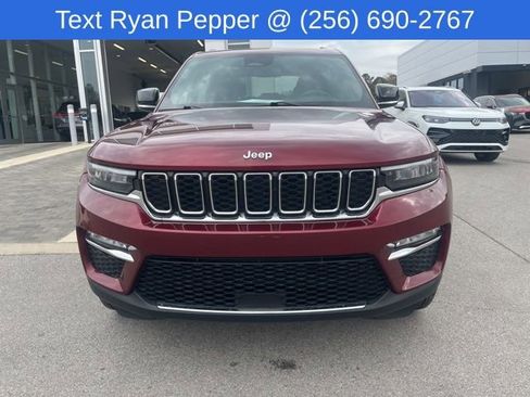 Used 2024 Jeep Grand Cherokee Limited image 2