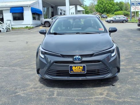 Used 2023 Toyota Corolla LE w/ LE Convenience Package AWD/4WD image 2
