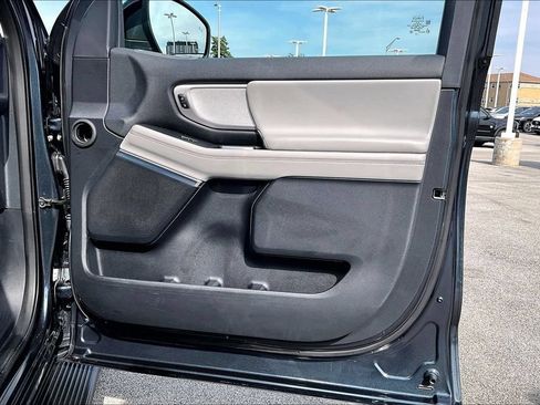 Certified 2025 Ford Expedition Active AWD/4WD image 23