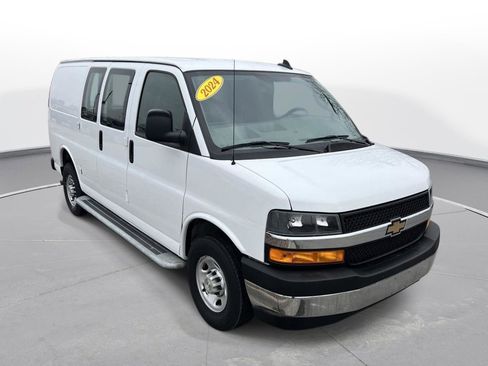 Used 2024 Chevrolet Express 2500 w/ Driver Convenience Package image 9