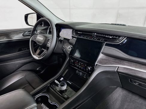 Used 2023 Jeep Grand Cherokee 30th Anniversary image 30