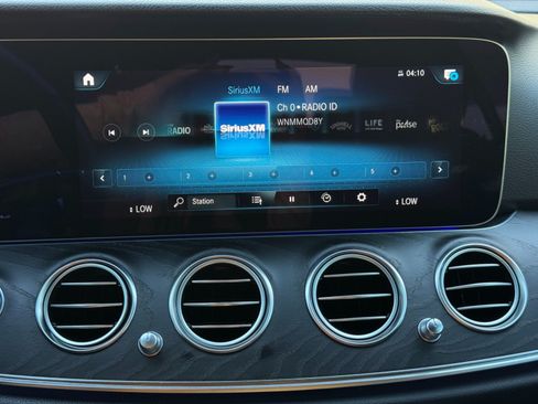 Used 2021 Mercedes-Benz E 350 Sedan w/ Premium Package image 26