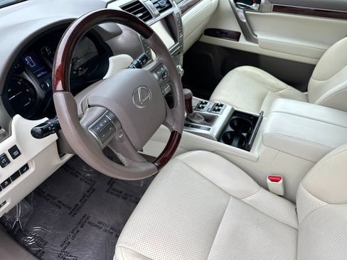 Used 2014 Lexus GX 460 Luxury AWD/4WD image 10