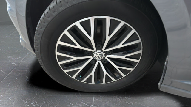 Used 2021 Volkswagen Jetta S w/ Driver Assistance Package FWD image 32