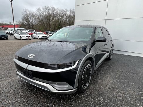 Used 2024 Hyundai Ioniq 5 Limited image 5