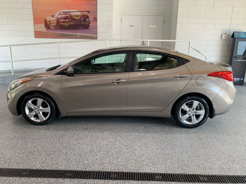 Used 2013 Hyundai Elantra GLS w/ Preferred Pkg FWD image 4
