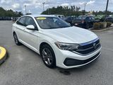 Used 2022 Volkswagen Jetta SE image 4