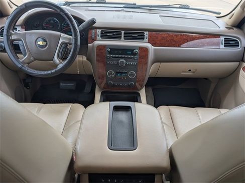 Used 2011 Chevrolet Suburban LT w/ Luxury Package image 23