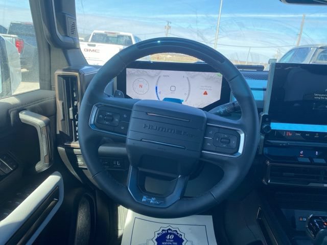 New 2025 GMC Hummer EV 2X w/ LPO, Roof Cross Rail Package AWD/4WD image 15