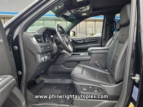 Used 2021 GMC Yukon XL Denali w/ Denali Premium Package AWD/4WD image 9