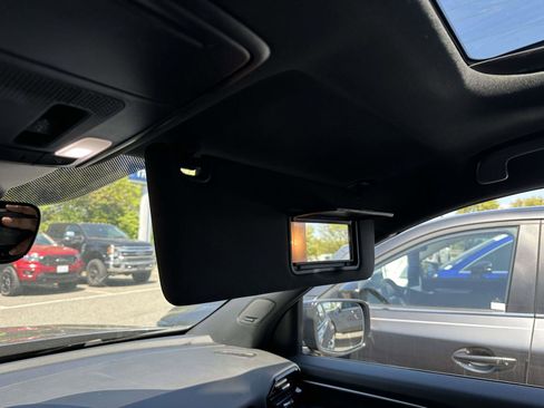 Used 2025 Honda Pilot Black Edition image 18