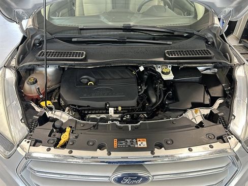 Used 2018 Ford Escape SE image 40