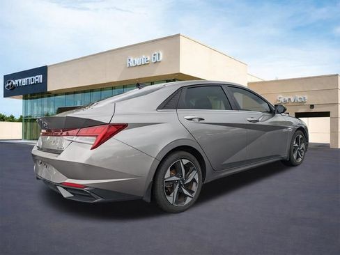 Certified 2023 Hyundai Elantra Limited FWD image 4