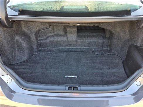 Used 2016 Toyota Camry LE FWD image 6