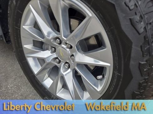 Used 2020 Chevrolet Silverado 1500 LTZ w/ LTZ Plus Package AWD/4WD image 19