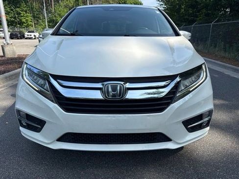 Used 2018 Honda Odyssey Touring image 2
