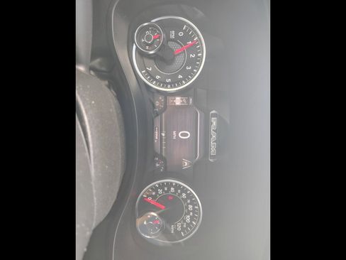 Used 2025 RAM 1500 Laramie image 14