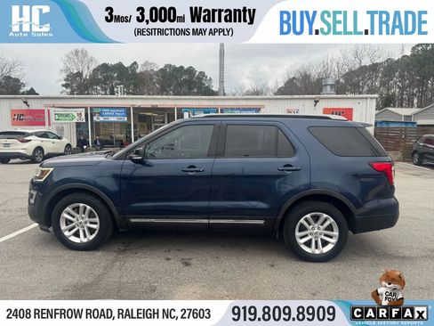 Used 2017 Ford Explorer XLT w/ Equipment Group 202A image 2