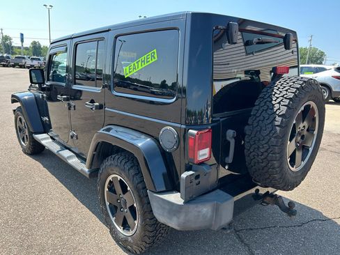 Used 2012 Jeep Wrangler Unlimited Sahara AWD/4WD image 7