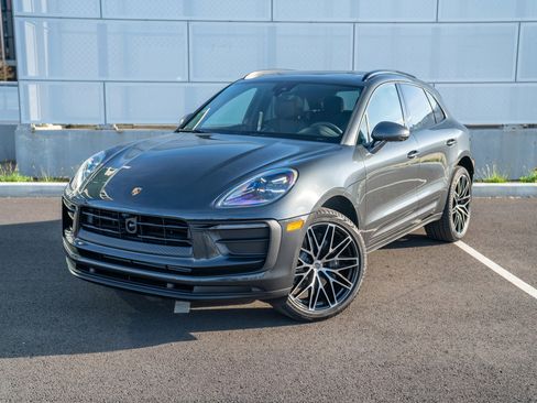 New 2026 Porsche Macan AWD/4WD image 1