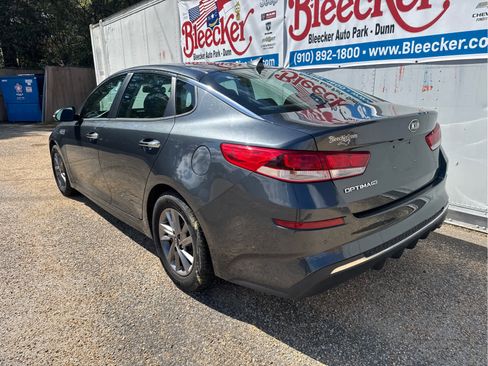 Used 2020 Kia Optima LX image 8