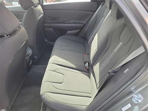 Used 2025 Hyundai Elantra Sport image 20