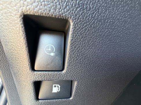 Used 2020 Toyota Prius Prime LE image 25