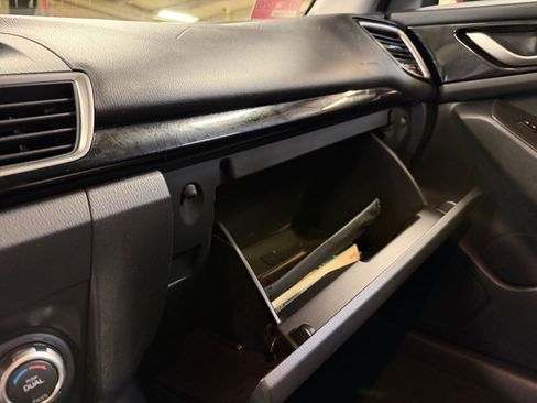 Used 2015 MAZDA MAZDA3 i Touring w/ Technology Package image 37