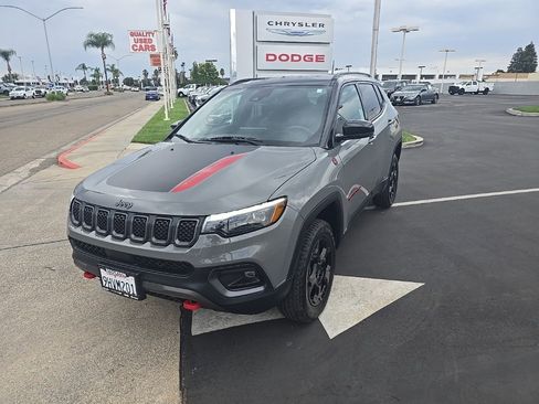 Used 2023 Jeep Compass Trailhawk w/ Trailhawk Elite Group image 19