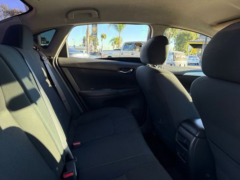Used 2016 Nissan Sentra S image 17