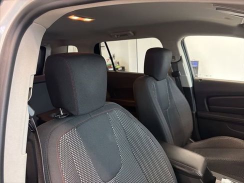 Used 2017 GMC Terrain SLE w/ Convenience Package AWD/4WD image 33