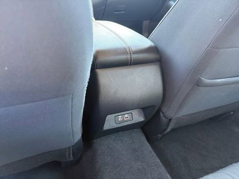 Used 2025 Nissan Altima 2.5 SV FWD image 21
