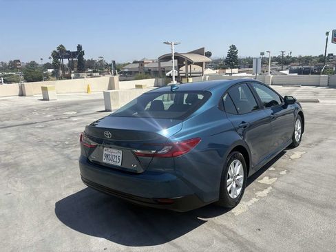 Used 2025 Toyota Camry LE FWD image 32