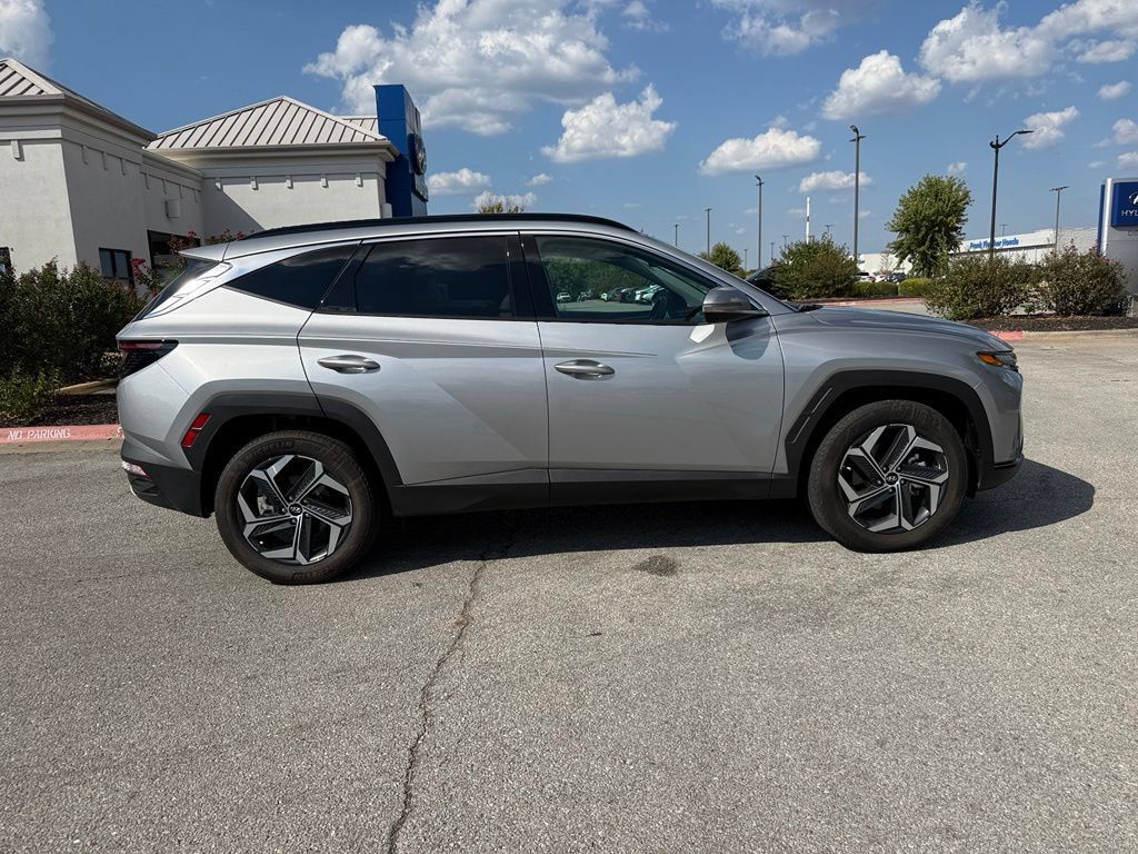 Used 2024 Hyundai Tucson Limited AWD/4WD image 8