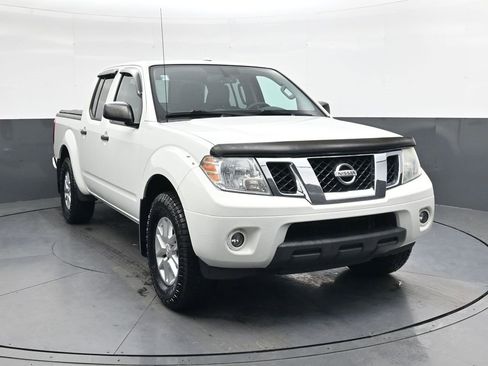 Used 2017 Nissan Frontier SV w/ SV Value Truck Package image 2
