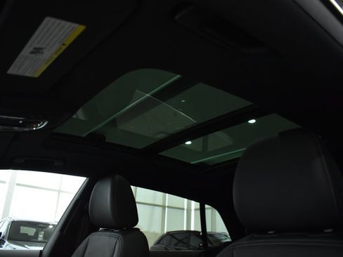 Used 2025 Audi Q8 Premium AWD/4WD image 28