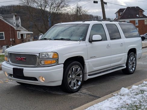 Used 2003 GMC Yukon XL Denali image 11