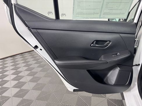 Used 2024 Nissan Sentra SV FWD image 25