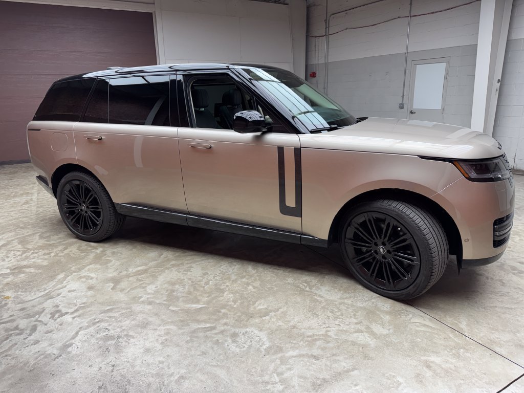 Used 2024 Land Rover Range Rover Long Wheelbase SE AWD/4WD image 6
