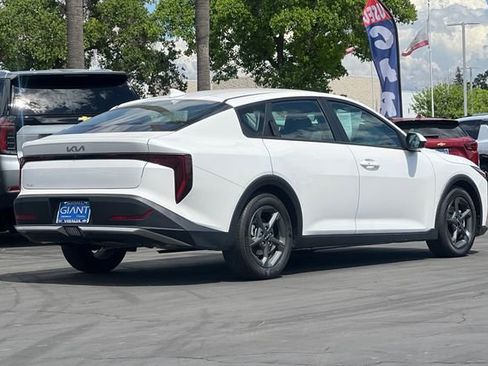 Used 2025 Kia K4 image 4